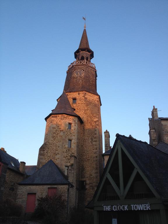 Maison Au Port De Dinan Villa Exteriör bild